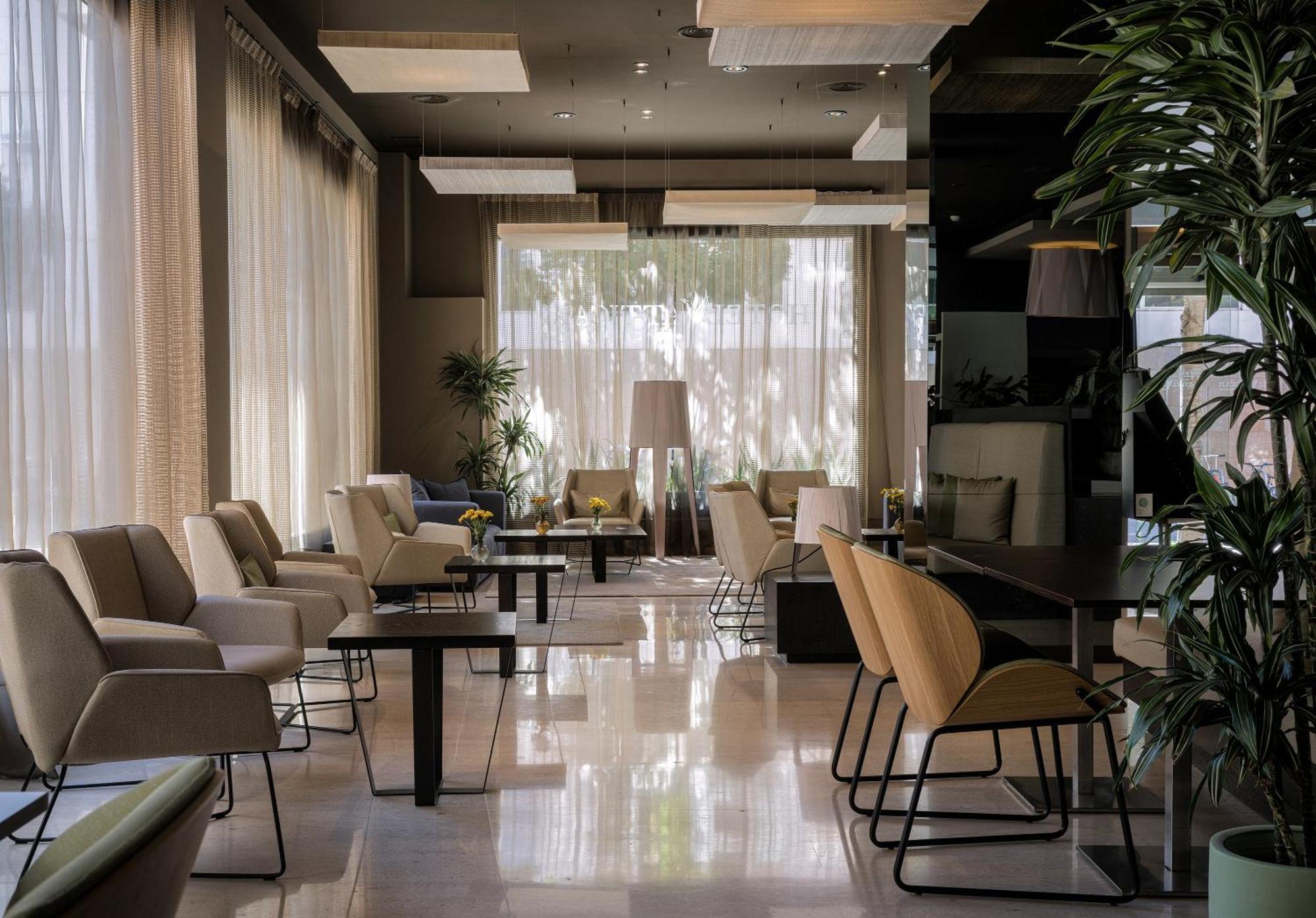 Hotel Attica 21 Mar 4*